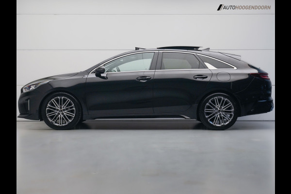 Kia ProCeed 1.5 T-GDI GT-PlusLine (APPLE CARPLAY,PANORAMADAK,JBL-SOUND,STUUR-STOELVERWARMING,CLIMATE,ELEKTRISCHE STOELEN,CAMERA)