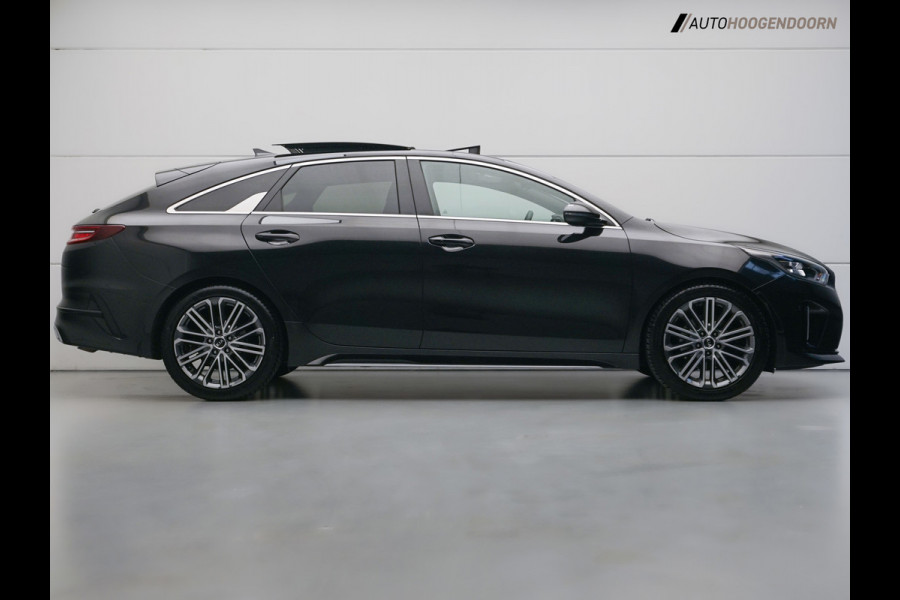 Kia ProCeed 1.5 T-GDI GT-PlusLine (APPLE CARPLAY,PANORAMADAK,JBL-SOUND,STUUR-STOELVERWARMING,CLIMATE,ELEKTRISCHE STOELEN,CAMERA)