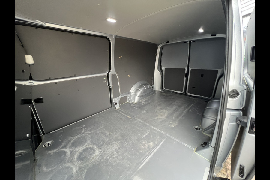 Volkswagen Transporter 2.0 TDI L2H1 Aut./ 2x Schuifdeur/Standkachel