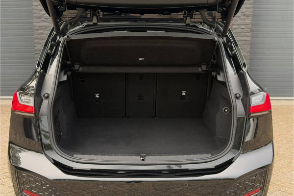 BMW 2 Serie Active Tourer M-Sport | Massage | Memory | Trekhaak | Comfort Acces | Stuur+Stoelverwarming