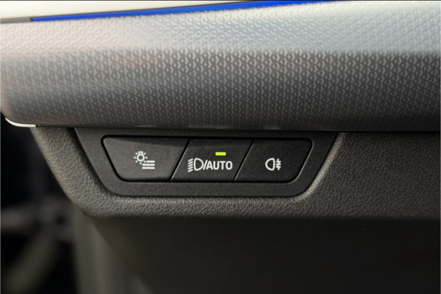 BMW 2 Serie Active Tourer M-Sport | Massage | Memory | Trekhaak | Comfort Acces | Stuur+Stoelverwarming