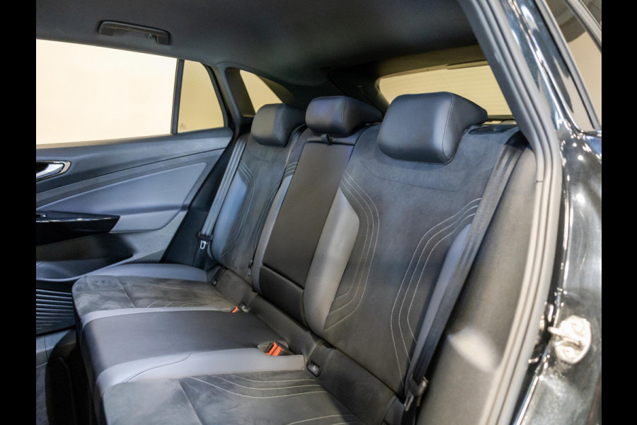 Volkswagen ID.4 Pro Limited Edition 77 kWh / 286pk / Achteruitrij camera / Dodehoek assistent / Stoelverwarming /
