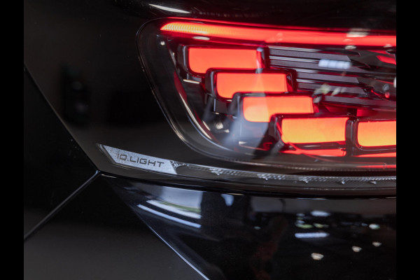 Volkswagen ID.4 Pro Limited Edition 77 kWh / 286pk / Achteruitrij camera / Dodehoek assistent / Stoelverwarming /