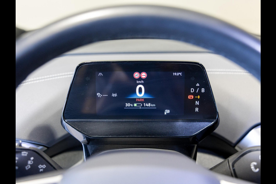 Volkswagen ID.4 Pro Limited Edition 77 kWh / 286pk / Achteruitrij camera / Dodehoek assistent / Stoelverwarming /