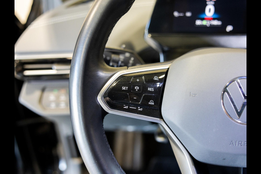 Volkswagen ID.4 Pro Limited Edition 77 kWh / 286pk / Achteruitrij camera / Dodehoek assistent / Stoelverwarming /