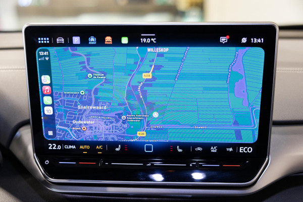 Volkswagen ID.4 Pro Limited Edition 77 kWh / 286pk / Achteruitrij camera / Dodehoek assistent / Stoelverwarming /