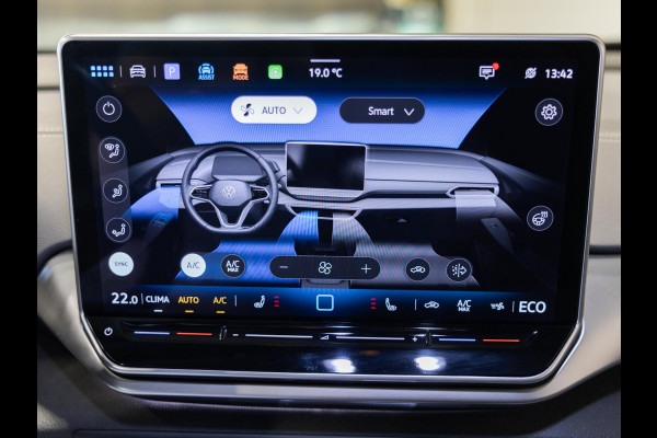 Volkswagen ID.4 Pro Limited Edition 77 kWh / 286pk / Achteruitrij camera / Dodehoek assistent / Stoelverwarming /