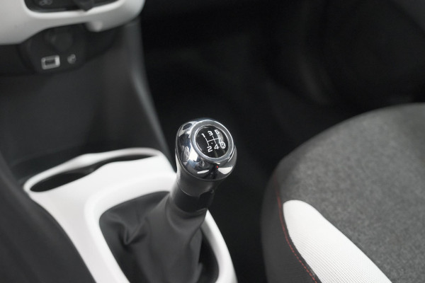 Citroën C1 1.0 VTi Feel | Camera | Apple Carplay | Airco | 15 Inch Lichtmetalen Velgen