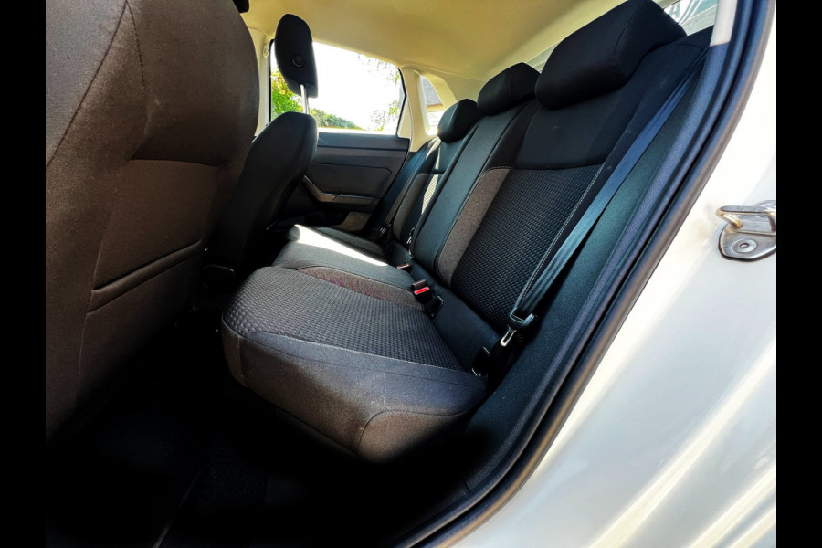 Volkswagen Polo 1.0 TSI Polo Carplay_18''LMV_PDC v+a_Airco