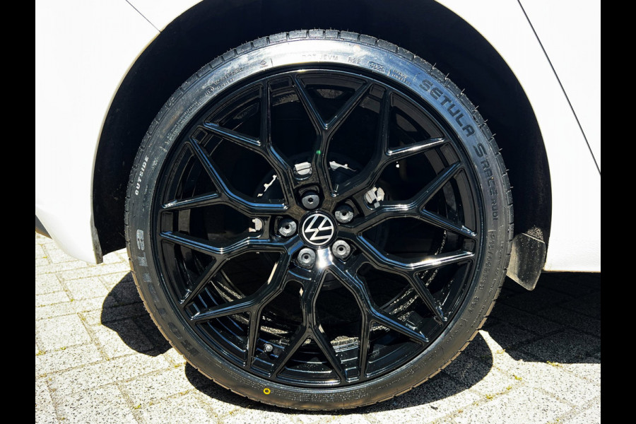 Volkswagen Polo 1.0 TSI Polo Carplay_18''LMV_PDC v+a_Airco