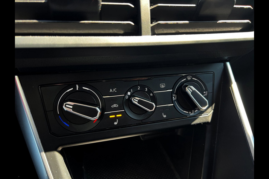 Volkswagen Polo 1.0 TSI Polo Carplay_18''LMV_PDC v+a_Airco