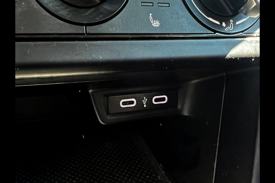 Volkswagen Polo 1.0 TSI Polo Carplay_18''LMV_PDC v+a_Airco