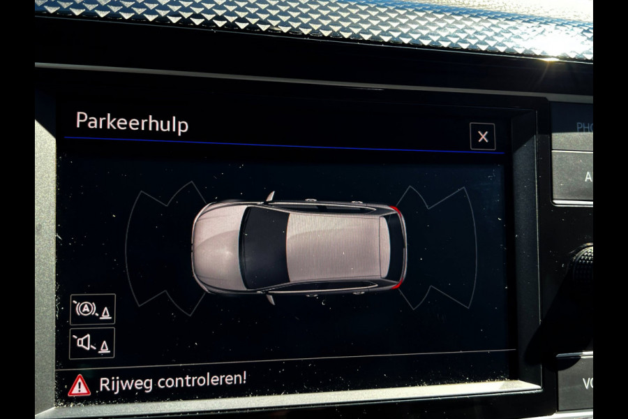 Volkswagen Polo 1.0 TSI Polo Carplay_18''LMV_PDC v+a_Airco