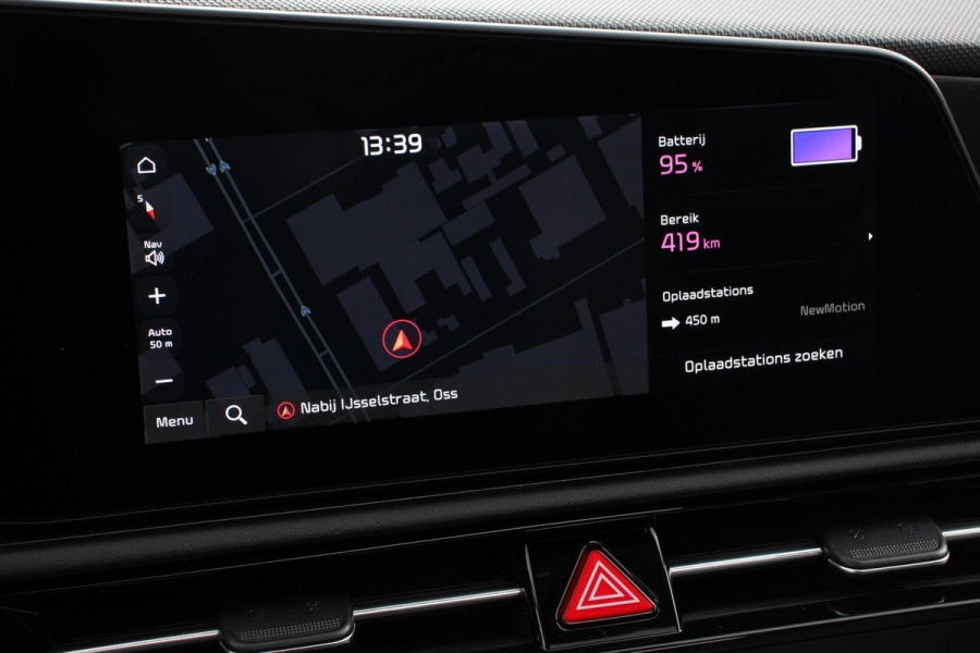 Kia Niro EV DynamicPlusLine 64.8 kWh Nieuw Model! Navigatie Half Leder Schuif-kantel dak Electrisch bedienbare achterklep DAB Led Camera