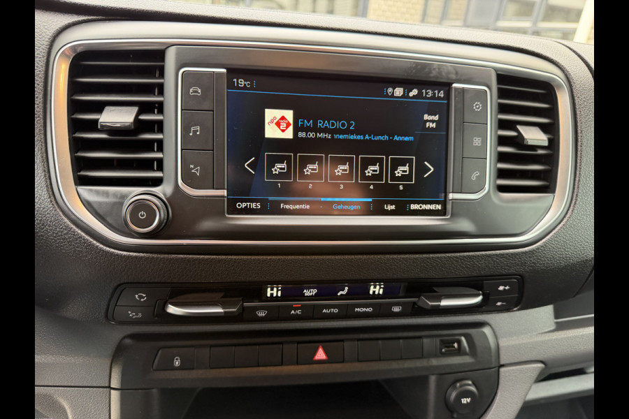 Peugeot Expert 2.0 BlueHDI 177pk automaat S&S L3H1 DC 5 persoons / vaste prijs rijklaar € 27.950 ex btw / lease vanaf € 456 / dubbele schuifdeur / euro 6 / bpm vrij / airco / cruise / navi / trekhaak !