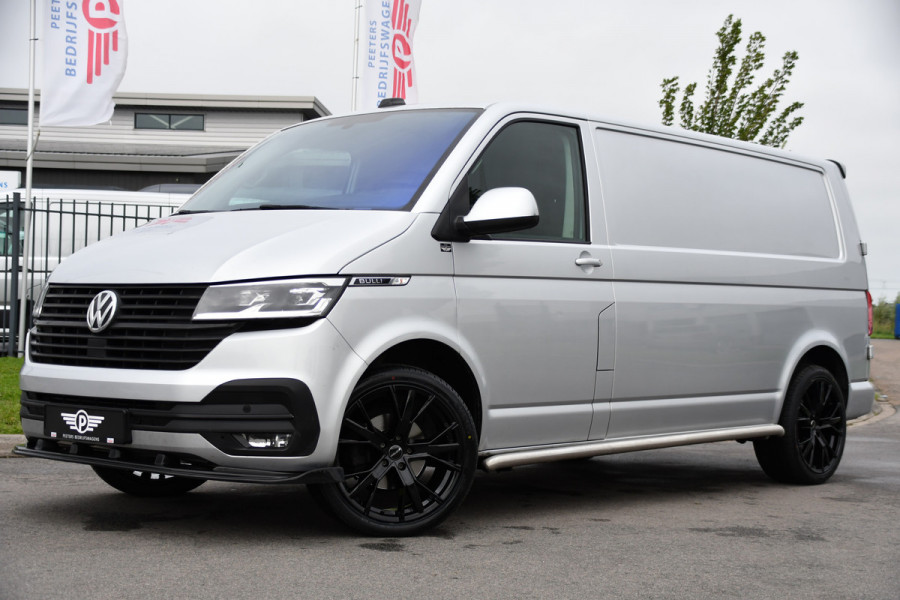 Volkswagen Transporter 2.0 TDI L2H1 28 Bulli Virtual, Camera, Carplay, Adaptieve Cruise, Automaat, 150pk, Sensoren, Leder, Multimedia, Trekhaak, Uniek!