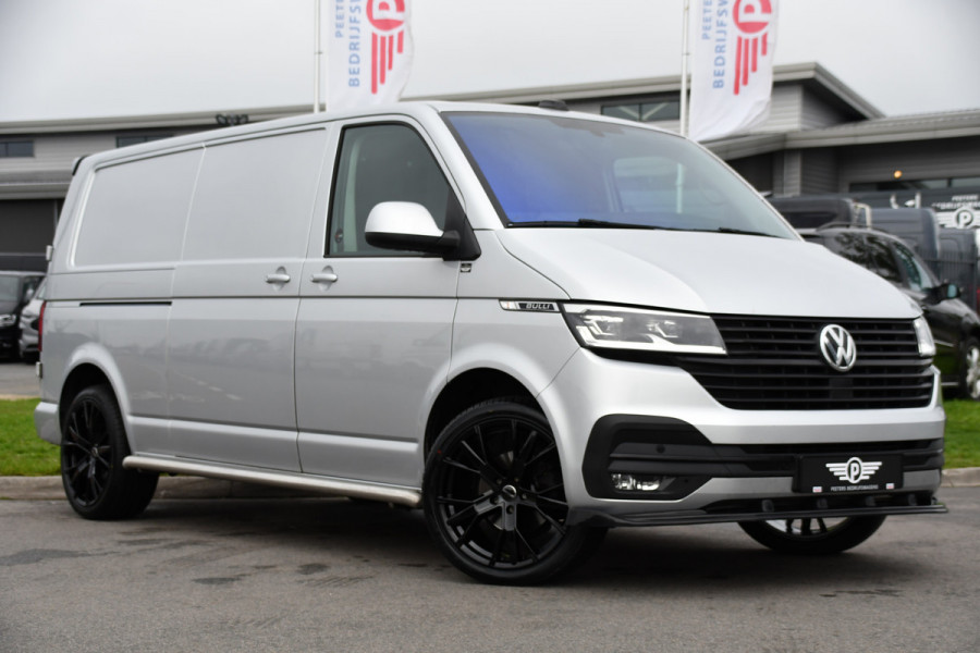 Volkswagen Transporter 2.0 TDI L2H1 28 Bulli Virtual, Camera, Carplay, Adaptieve Cruise, Automaat, 150pk, Sensoren, Leder, Multimedia, Trekhaak, Uniek!