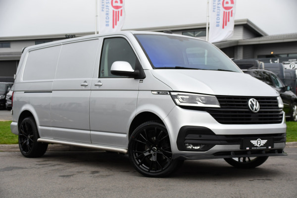 Volkswagen Transporter 2.0 TDI L2H1 28 Bulli Virtual, Camera, Carplay, Adaptieve Cruise, Automaat, 150pk, Sensoren, Leder, Multimedia, Trekhaak, Uniek!