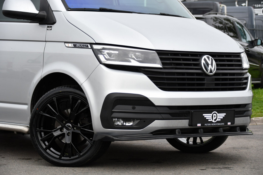 Volkswagen Transporter 2.0 TDI L2H1 28 Bulli Virtual, Camera, Carplay, Adaptieve Cruise, Automaat, 150pk, Sensoren, Leder, Multimedia, Trekhaak, Uniek!