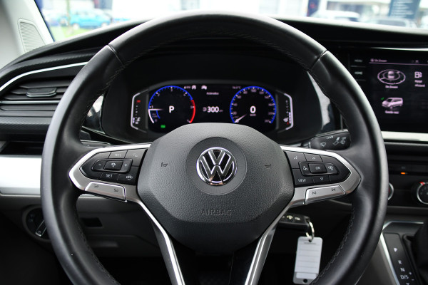 Volkswagen Transporter 2.0 TDI L2H1 28 Bulli Virtual, Camera, Carplay, Adaptieve Cruise, Automaat, 150pk, Sensoren, Leder, Multimedia, Trekhaak, Uniek!
