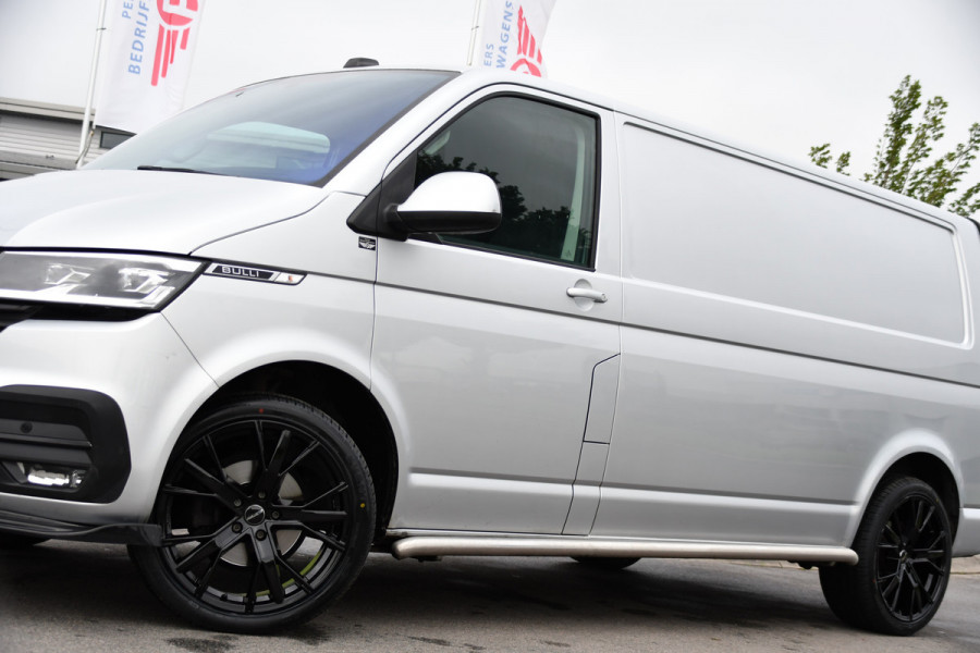 Volkswagen Transporter 2.0 TDI L2H1 28 Bulli Virtual, Camera, Carplay, Adaptieve Cruise, Automaat, 150pk, Sensoren, Leder, Multimedia, Trekhaak, Uniek!