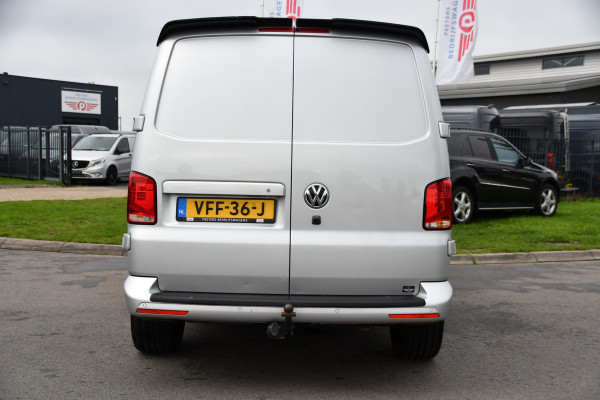 Volkswagen Transporter 2.0 TDI L2H1 28 Bulli Virtual, Camera, Carplay, Adaptieve Cruise, Automaat, 150pk, Sensoren, Leder, Multimedia, Trekhaak, Uniek!