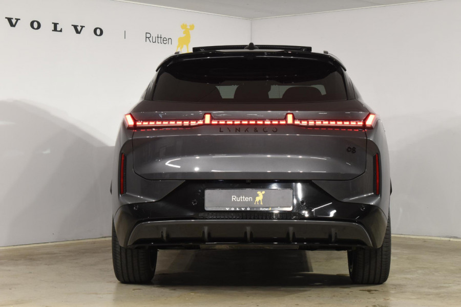 Lynk & Co 08 350PK Automaat More / Stoelventilatie / Massage / Adaptieve cruise control / Panoramadak / Stoelverwarming / Harman Kardon audio / Apple carplay / Parkeersensoren met 360 camera / Elektrische stoelen / BLIS