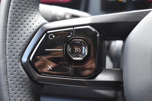 Lynk & Co 08 350PK Automaat More / Stoelventilatie / Massage / Adaptieve cruise control / Panoramadak / Stoelverwarming / Harman Kardon audio / Apple carplay / Parkeersensoren met 360 camera / Elektrische stoelen / BLIS