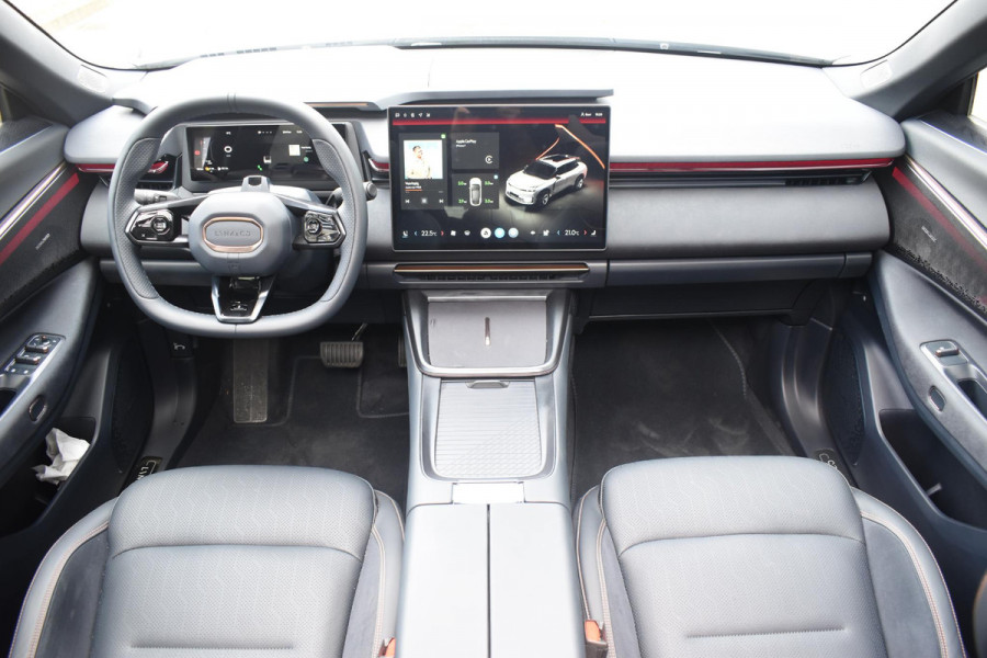 Lynk & Co 08 350PK Automaat More / Stoelventilatie / Massage / Adaptieve cruise control / Panoramadak / Stoelverwarming / Harman Kardon audio / Apple carplay / Parkeersensoren met 360 camera / Elektrische stoelen / BLIS