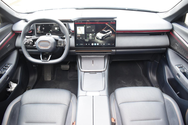 Lynk & Co 08 350PK Automaat More / Stoelventilatie / Massage / Adaptieve cruise control / Panoramadak / Stoelverwarming / Harman Kardon audio / Apple carplay / Parkeersensoren met 360 camera / Elektrische stoelen / BLIS
