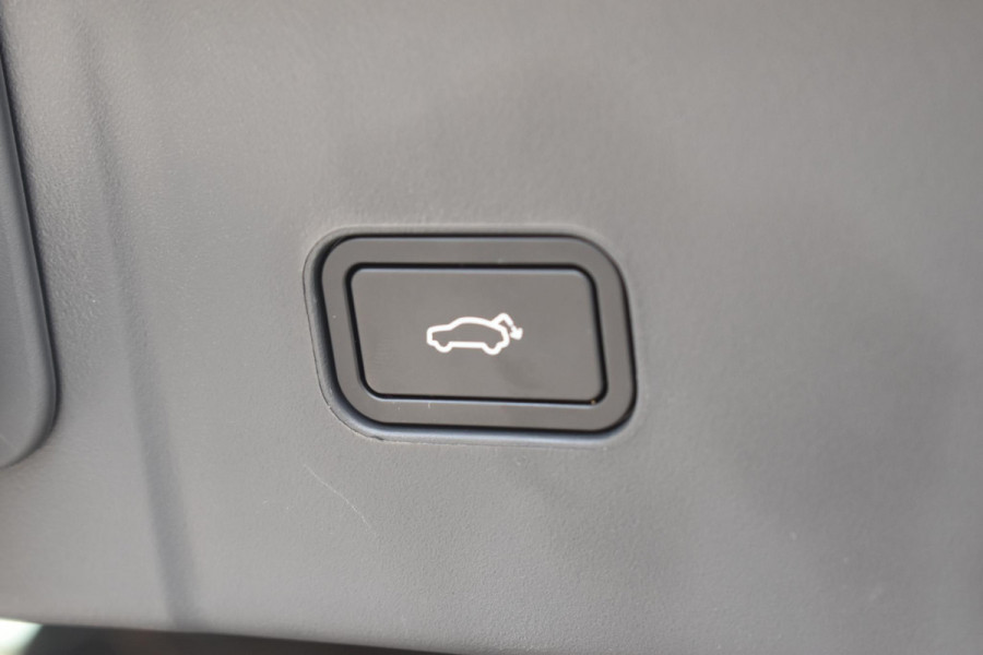 Lynk & Co 08 350PK Automaat More / Stoelventilatie / Massage / Adaptieve cruise control / Panoramadak / Stoelverwarming / Harman Kardon audio / Apple carplay / Parkeersensoren met 360 camera / Elektrische stoelen / BLIS