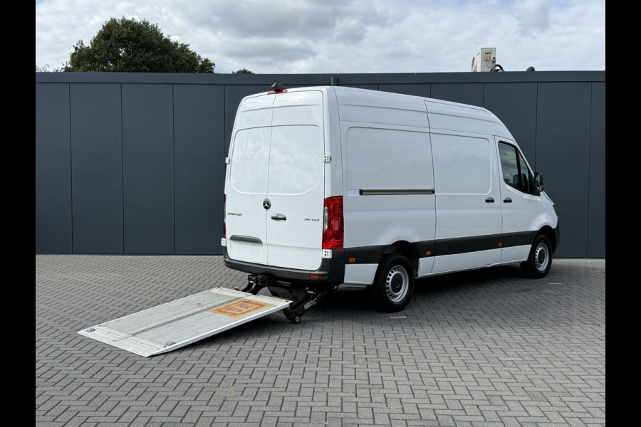 Mercedes-Benz Sprinter 316 CDI 164 PK AUTOMAAT / L2H2 / HYDR. LAADKLEP / AFNEEMBARE 2.8 TONS TREKHAAK / CAMERA / 1e EIG.