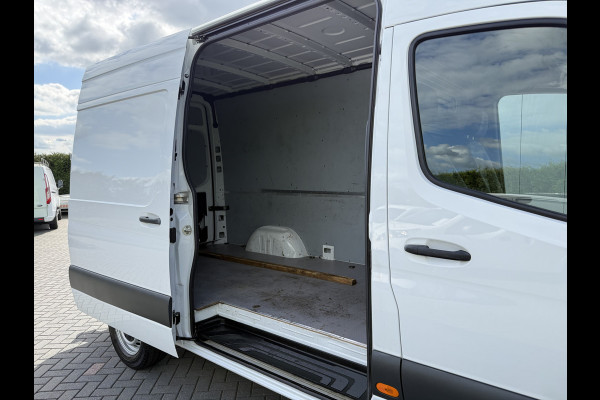 Mercedes-Benz Sprinter 316 CDI 164 PK AUTOMAAT / L2H2 / HYDR. LAADKLEP / AFNEEMBARE 2.8 TONS TREKHAAK / CAMERA / 1e EIG.