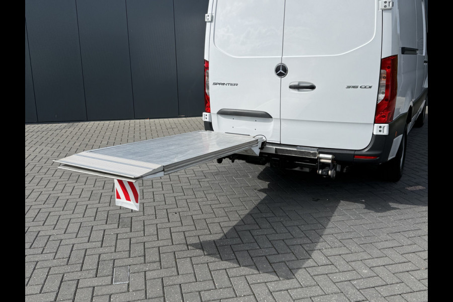 Mercedes-Benz Sprinter 316 CDI 164 PK AUTOMAAT / L2H2 / HYDR. LAADKLEP / AFNEEMBARE 2.8 TONS TREKHAAK / CAMERA / 1e EIG.