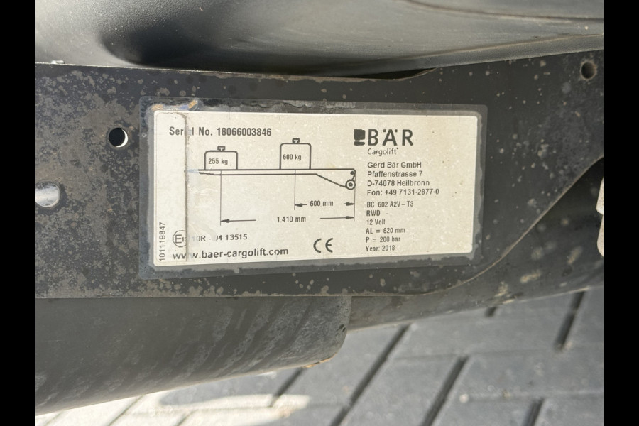 Mercedes-Benz Sprinter 316 CDI 164 PK AUTOMAAT / L2H2 / HYDR. LAADKLEP / AFNEEMBARE 2.8 TONS TREKHAAK / CAMERA / 1e EIG.