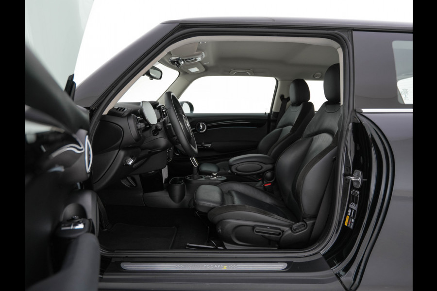 MINI Electric MINI Yours 33 kWh [3-Fase-11kW] {SoH-96%} (INCL-BTW) Aut. *HEATPUMP | LEATHER-ALCANTARA | FULL-LED | NAVI-FULLMAP | SPORTSEATS | AMBIENTLIGHT | DIGI-COCKPIT | DAB+ | ECC | PDC | CRUISE | 16''ALU*