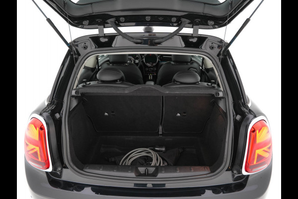 MINI Electric MINI Yours 33 kWh [3-Fase-11kW] {SoH-96%} (INCL-BTW) Aut. *HEATPUMP | LEATHER-ALCANTARA | FULL-LED | NAVI-FULLMAP | SPORTSEATS | AMBIENTLIGHT | DIGI-COCKPIT | DAB+ | ECC | PDC | CRUISE | 16''ALU*