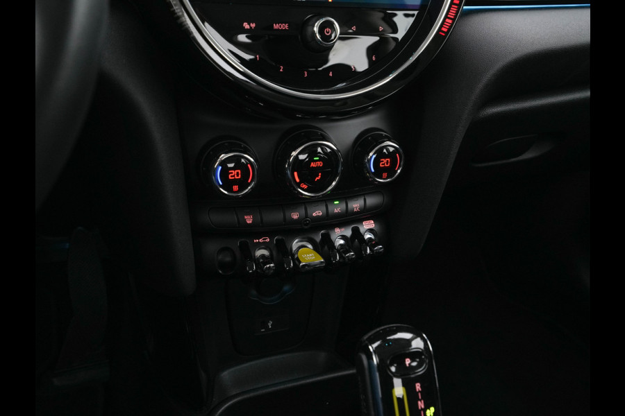 MINI Electric MINI Yours 33 kWh [3-Fase-11kW] {SoH-96%} (INCL-BTW) Aut. *HEATPUMP | LEATHER-ALCANTARA | FULL-LED | NAVI-FULLMAP | SPORTSEATS | AMBIENTLIGHT | DIGI-COCKPIT | DAB+ | ECC | PDC | CRUISE | 16''ALU*