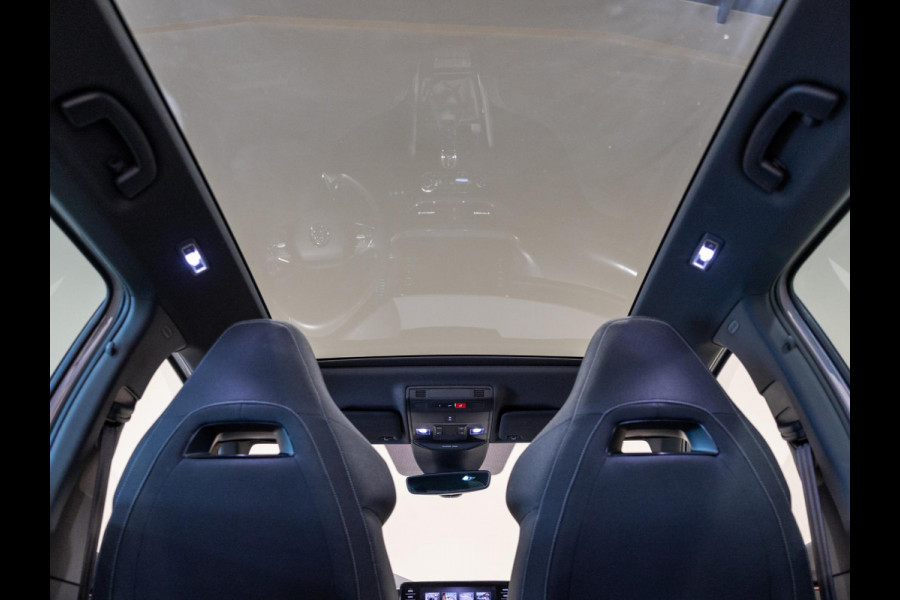 Škoda Kamiq 1.0 TSI Sport Business / 110pk / Panorama dak / Achteruitrij camera / Stoelverwarming /