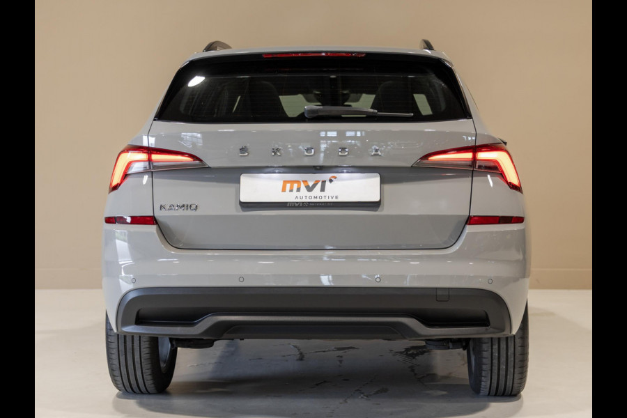 Škoda Kamiq 1.0 TSI Sport Business / 110pk / Panorama dak / Achteruitrij camera / Stoelverwarming /