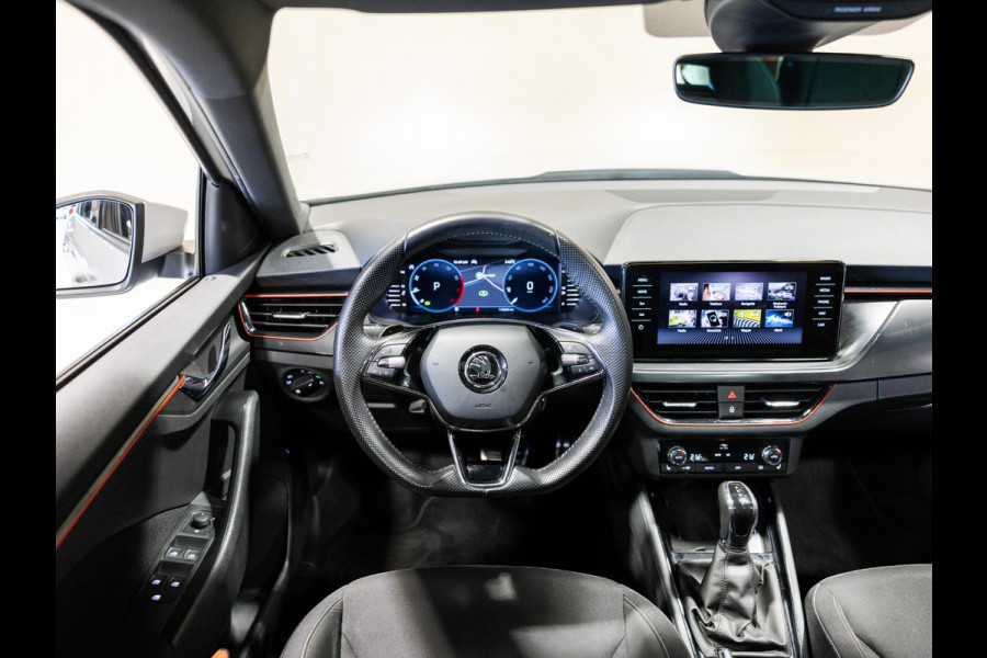 Škoda Kamiq 1.0 TSI Sport Business / 110pk / Panorama dak / Achteruitrij camera / Stoelverwarming /