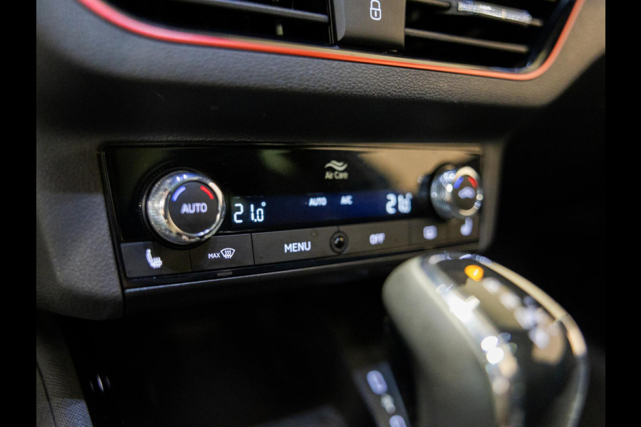Škoda Kamiq 1.0 TSI Sport Business / 110pk / Panorama dak / Achteruitrij camera / Stoelverwarming /