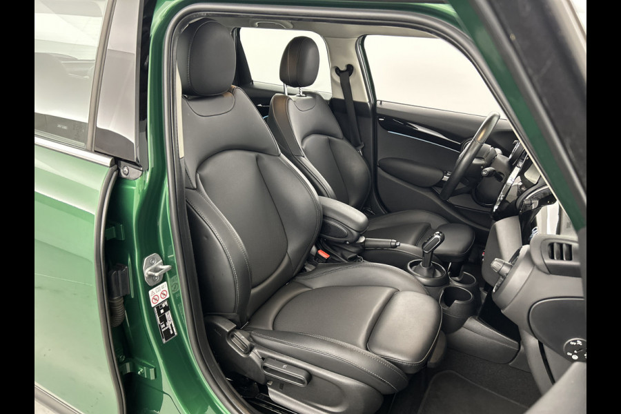 MINI 5-deurs 1.5 Cooper Camden /Panodak/Leder/Carplay/Cruise control