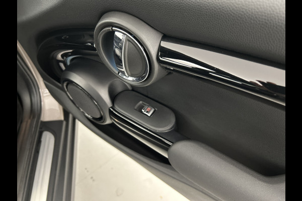 MINI 3-deurs 1.5 Cooper MINI Classic /Panodak/HUD/Cruise/stoelV/Keyless
