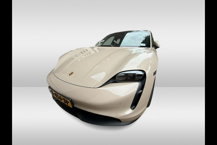 Porsche Taycan Performance 84 kWh / SoH 89,3% / Panoramadak / Camera / Luchtvering / 20'' / Leder / CarPlay / Stoelverwarming / DAB / ACC