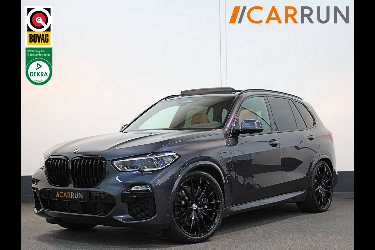 BMW X5 45e M-Performance Seats | 360 View | Panorama | ACC | Kristal pook | Head-Up | Laser-LED | Memory | Harman-Kardon | Keyless-Go | Trekhaak | Drive Assist Pro. | Leder | 4-Zone Clima | Standkachel | Rijklaarprijs & Bovag garantie | Carplay | Draadloos Laden | DAB | Sfeerverlichting |