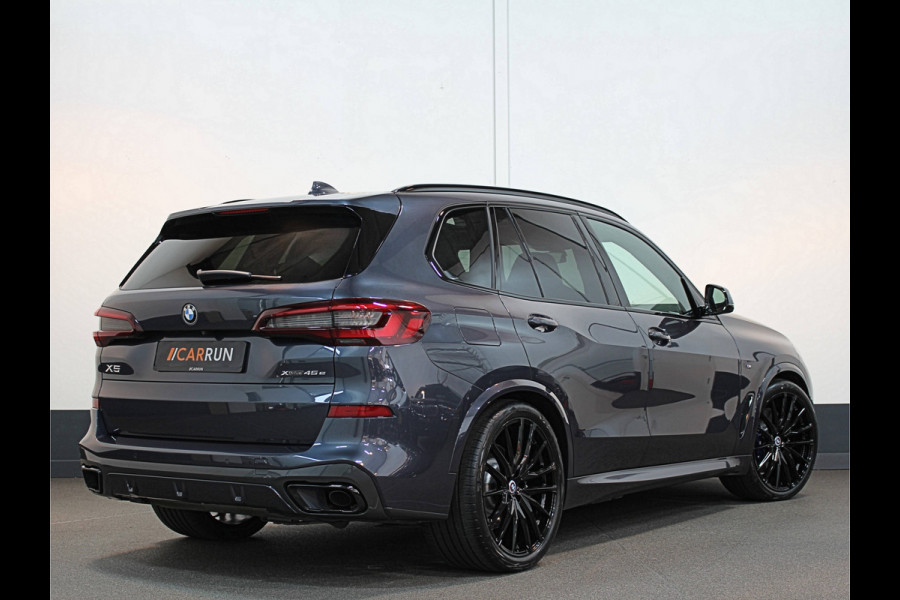 BMW X5 45e M-Performance Seats | 360 View | Panorama | ACC | Kristal pook | Head-Up | Laser-LED | Memory | Harman-Kardon | Keyless-Go | Trekhaak | Drive Assist Pro. | Leder | 4-Zone Clima | Standkachel | Rijklaarprijs & Bovag garantie | Carplay | Draadloos Laden | DAB | Sfeerverlichting |