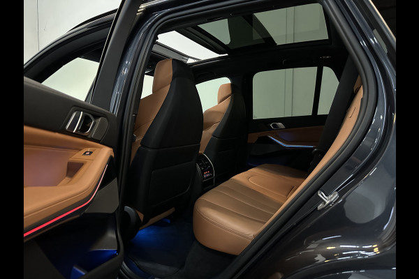 BMW X5 45e M-Performance Seats | 360 View | Panorama | ACC | Kristal pook | Head-Up | Laser-LED | Memory | Harman-Kardon | Keyless-Go | Trekhaak | Drive Assist Pro. | Leder | 4-Zone Clima | Standkachel | Rijklaarprijs & Bovag garantie | Carplay | Draadloos Laden | DAB | Sfeerverlichting |