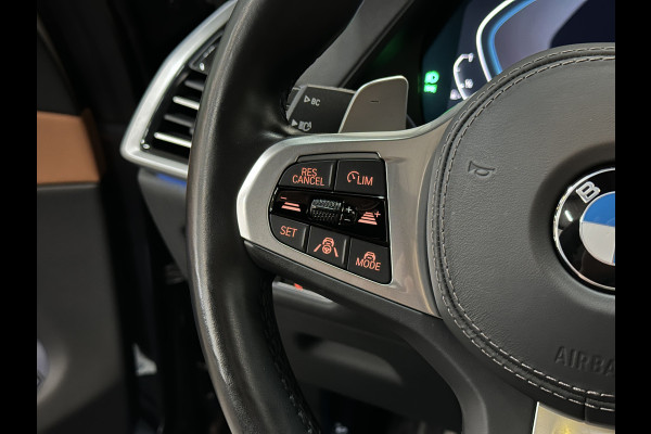 BMW X5 45e M-Performance Seats | 360 View | Panorama | ACC | Kristal pook | Head-Up | Laser-LED | Memory | Harman-Kardon | Keyless-Go | Trekhaak | Drive Assist Pro. | Leder | 4-Zone Clima | Standkachel | Rijklaarprijs & Bovag garantie | Carplay | Draadloos Laden | DAB | Sfeerverlichting |