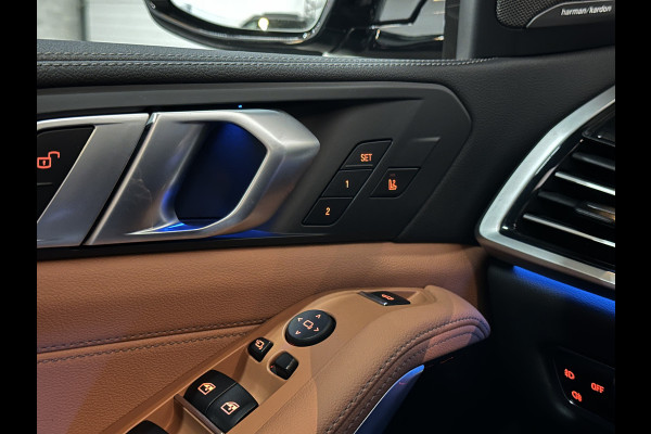 BMW X5 45e M-Performance Seats | 360 View | Panorama | ACC | Kristal pook | Head-Up | Laser-LED | Memory | Harman-Kardon | Keyless-Go | Trekhaak | Drive Assist Pro. | Leder | 4-Zone Clima | Standkachel | Rijklaarprijs & Bovag garantie | Carplay | Draadloos Laden | DAB | Sfeerverlichting |
